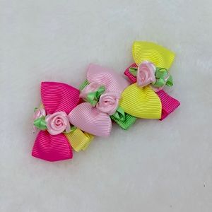 Flower hair clips (set of 2)